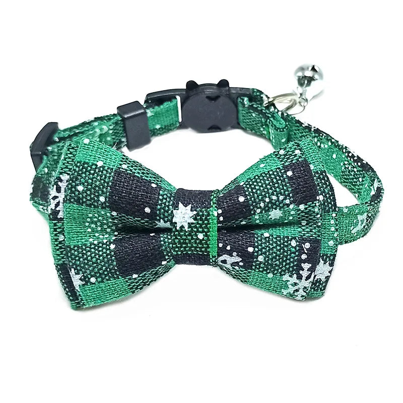 Furvana™ Plaid Holiday Bow Collar