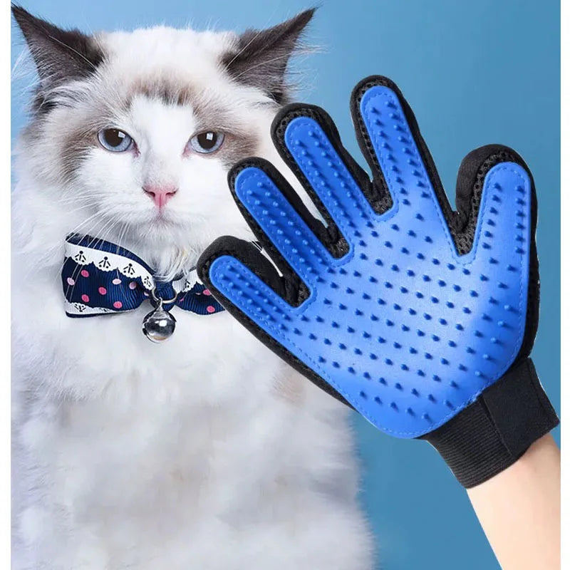 SoftTouch Groom Glove™