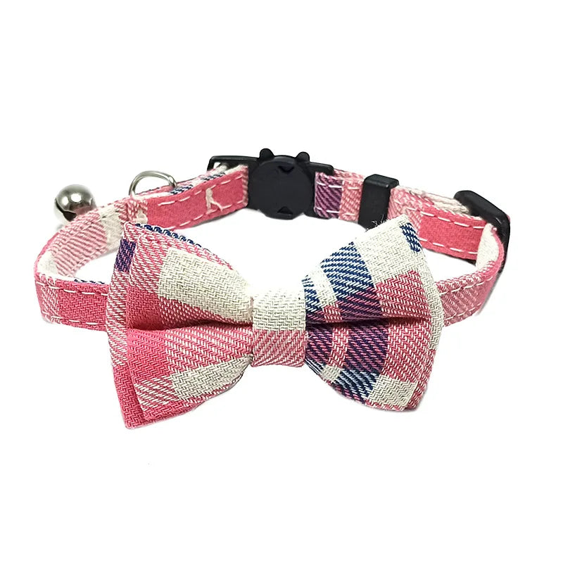 Furvana™ Plaid Holiday Bow Collar
