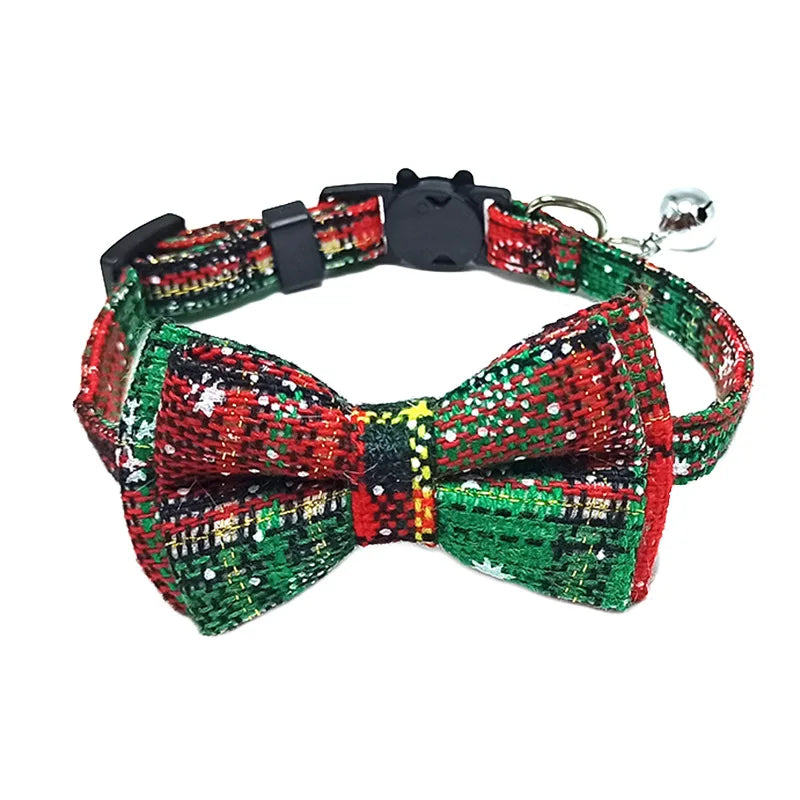 Furvana™ Plaid Holiday Bow Collar
