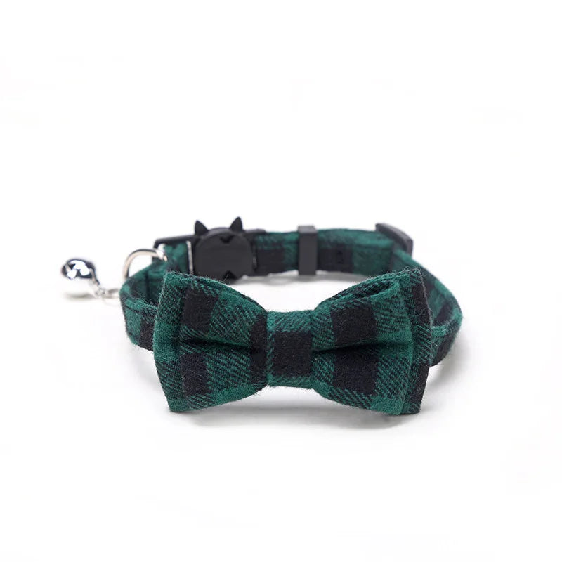 Furvana™ Plaid Holiday Bow Collar