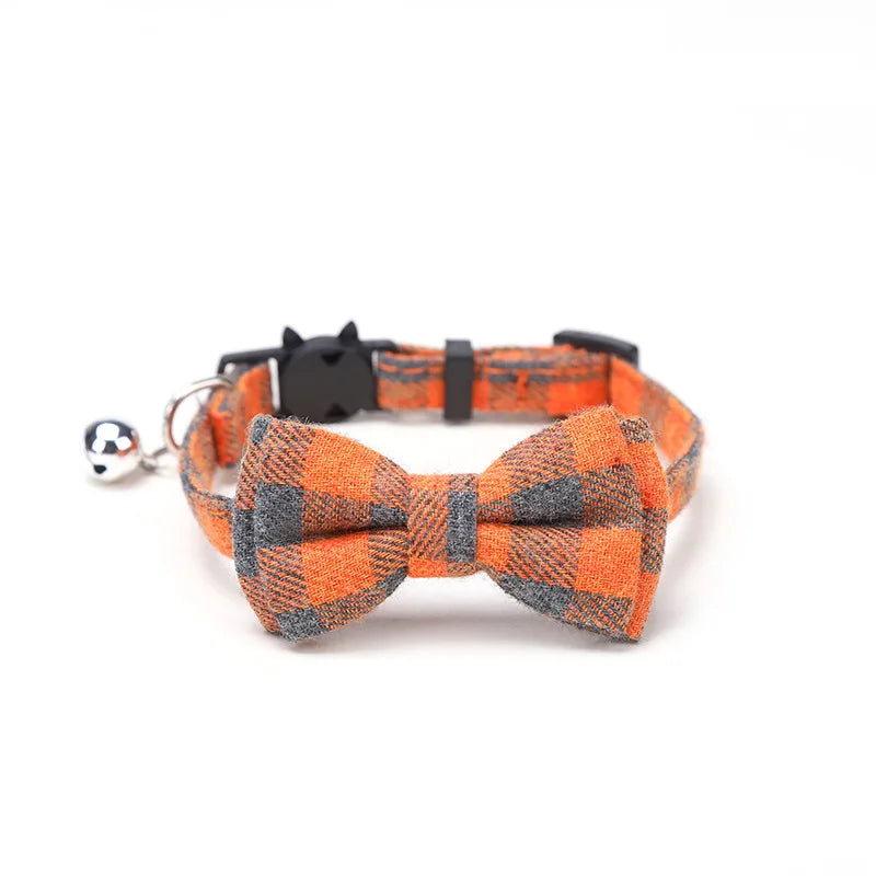 Furvana™ Plaid Holiday Bow Collar